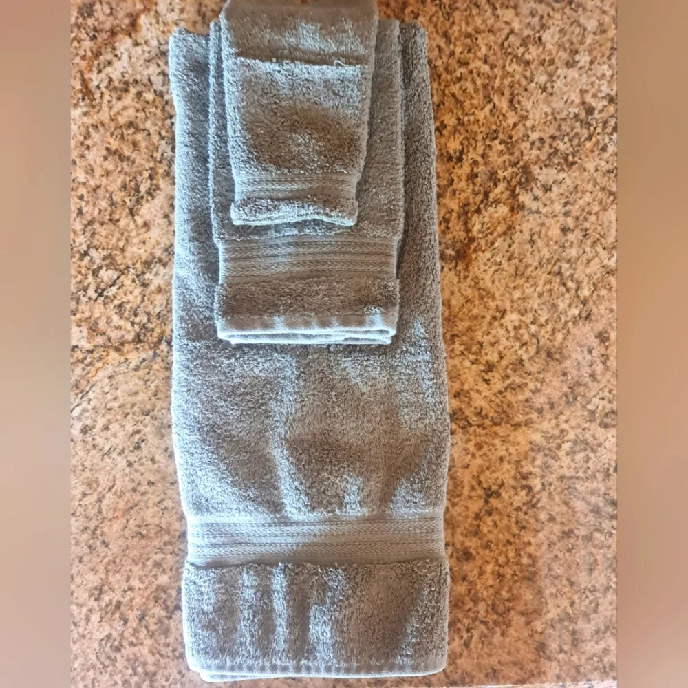 Cannon Army Olive Green Bath Towel Hand Wash 3 pc Set Banded Detail